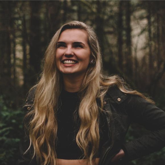 Meet your Posher, Michaela - Picture 1 of 1